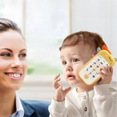 Téléphone-bebe-Multison-licorne-maman-heureuse